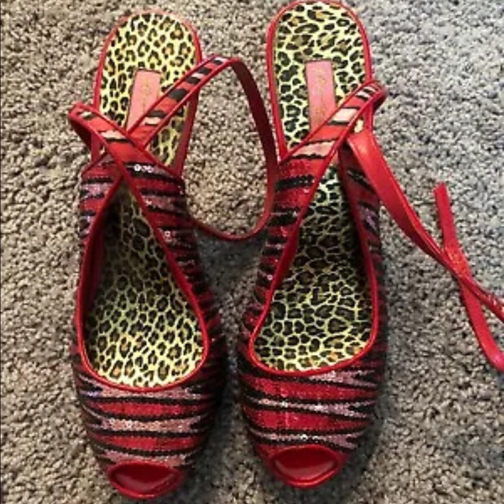 Betsy Johnson pink/red sequin heels